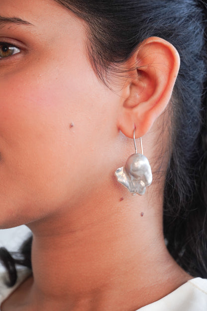 LEONARDO LUMINOUS BAROQUE PEARL EARRINGS